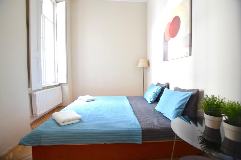 Standard Apartment By Hi5 - Muzeum 5 Budapest Extérieur photo